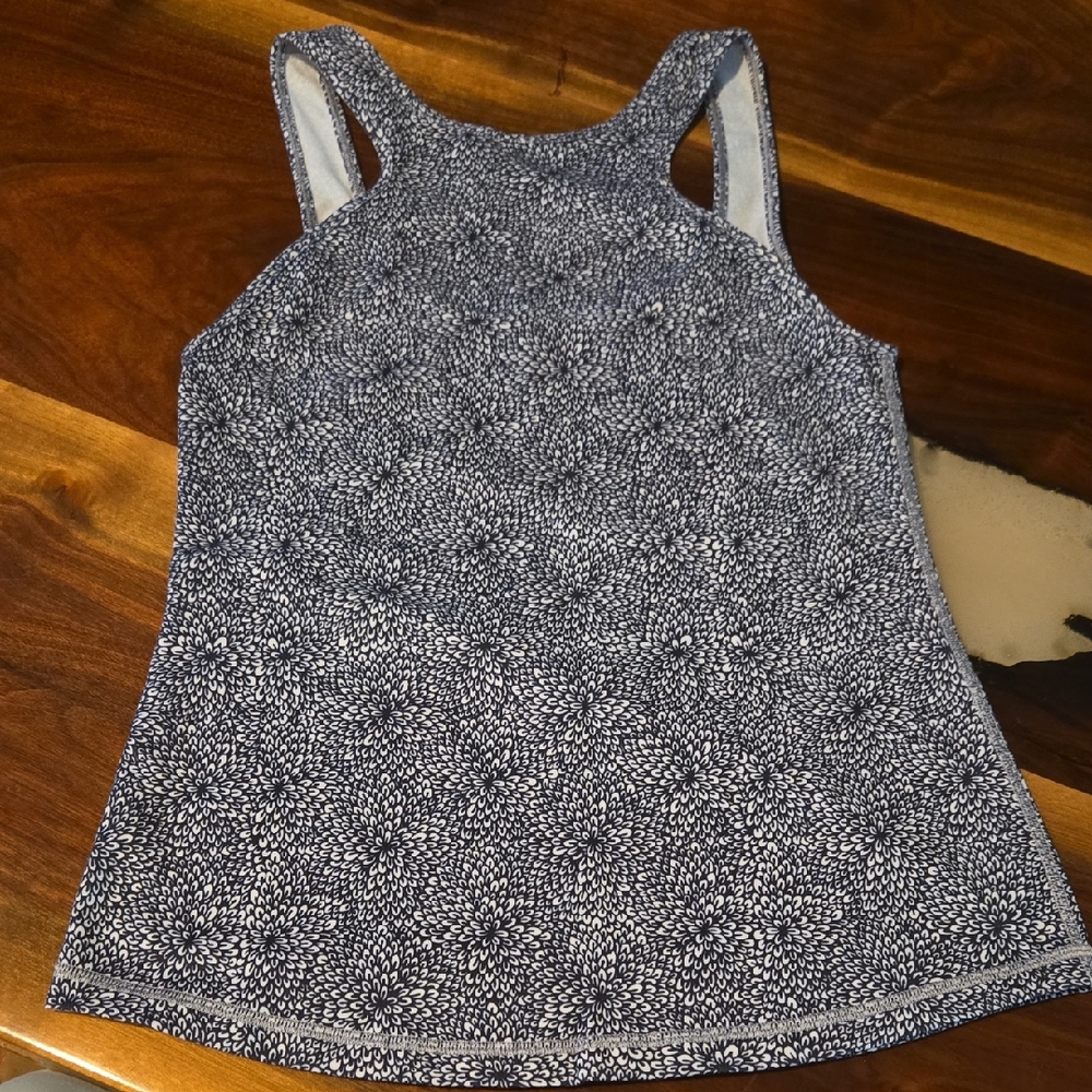 Lululemon Athletica Black and White Patterned Tank Top